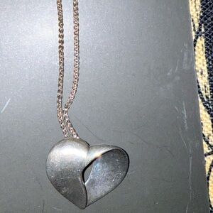 Elegant Silver Heart Pendant Necklace